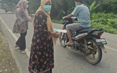 Cegah ISPA Akibat Kabut Asap, Puskesmas Patiluban Mudik Bagikan Masker Gratis